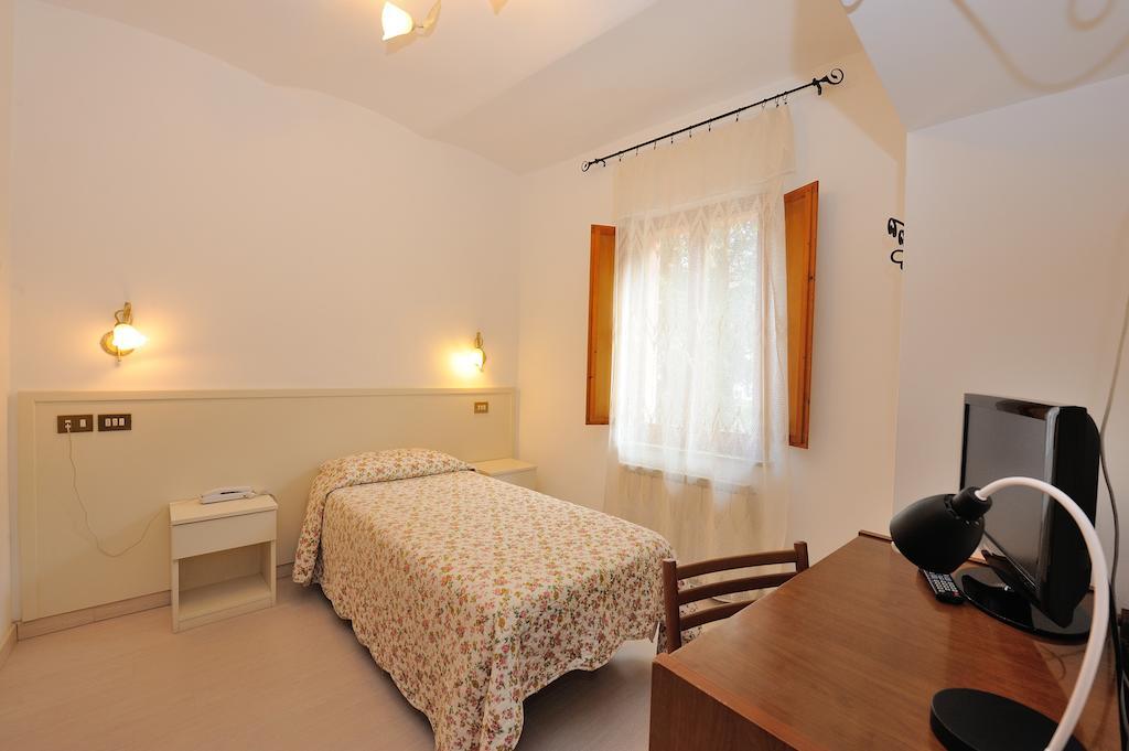 פרוג'ה Hotel San Sebastiano מראה חיצוני תמונה