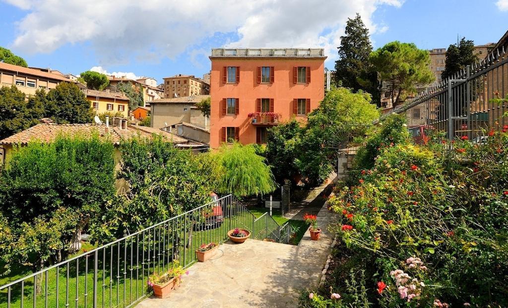 פרוג'ה Hotel San Sebastiano מראה חיצוני תמונה