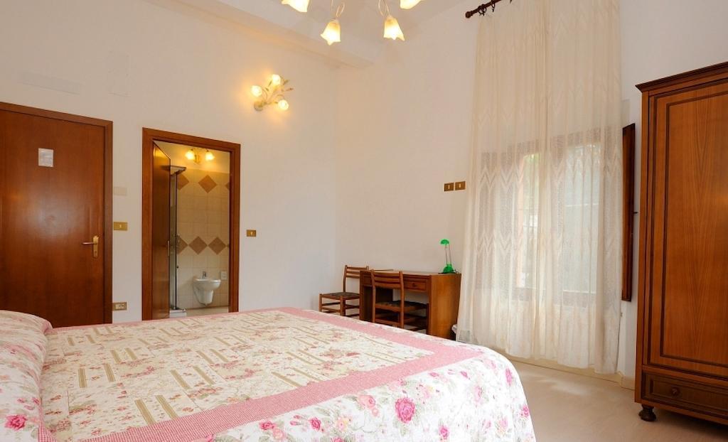 פרוג'ה Hotel San Sebastiano חדר תמונה