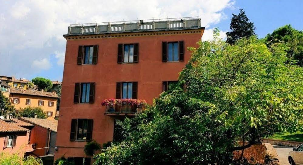 פרוג'ה Hotel San Sebastiano מראה חיצוני תמונה