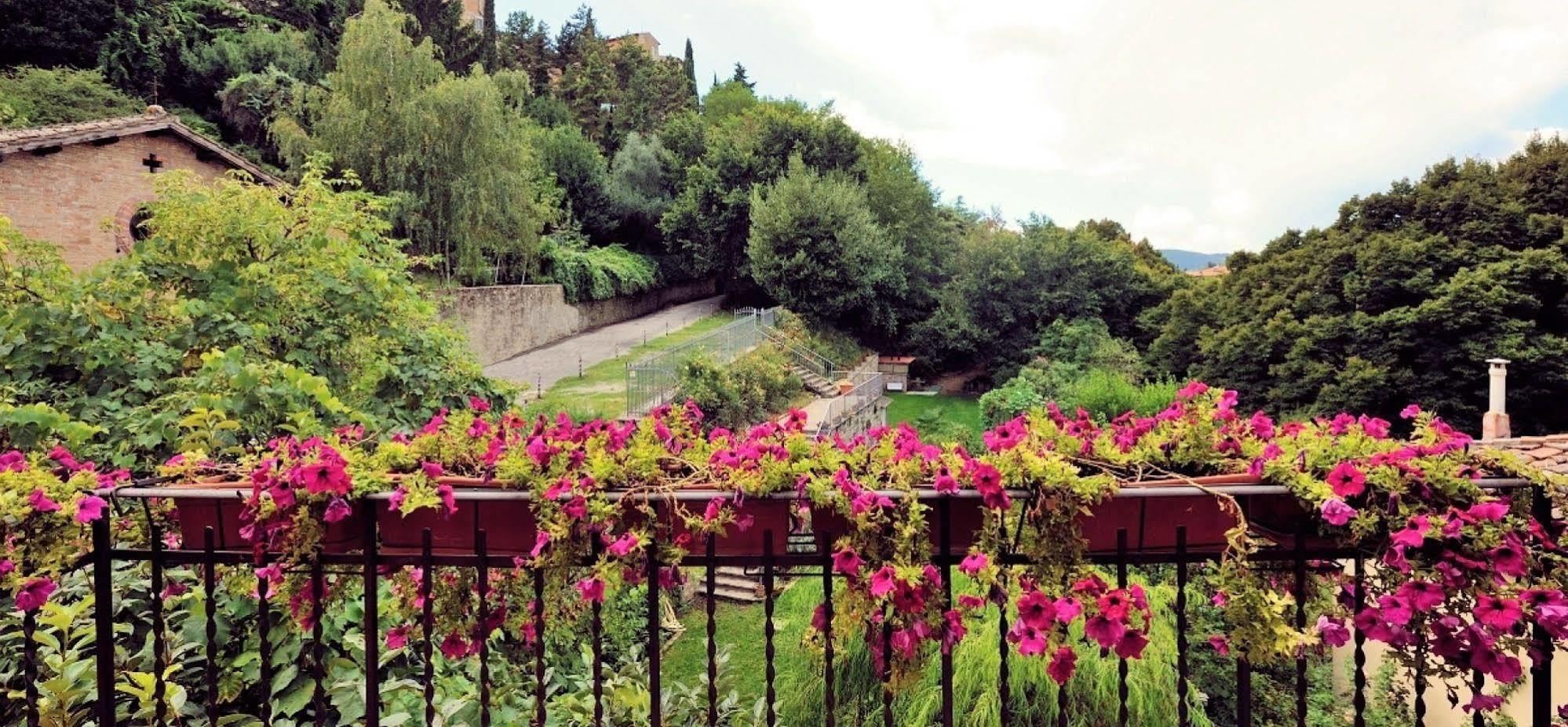 פרוג'ה Hotel San Sebastiano מראה חיצוני תמונה