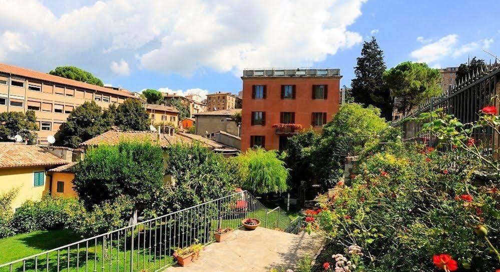 פרוג'ה Hotel San Sebastiano מראה חיצוני תמונה